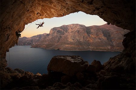 simsearch:400-08072896,k - Female rock climber falling of a cliff in a big cave at Kalymnos, Greece Foto de stock - Royalty-Free Super Valor e Assinatura, Número: 400-08151300