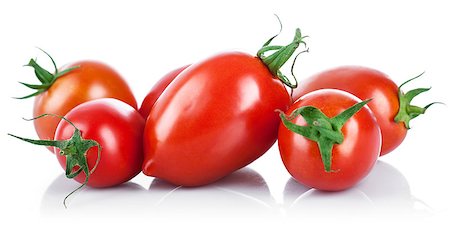 simsearch:400-08377901,k - Fresh tomatoes with green leaves. Isolated on white background Stock Photo - Budget Royalty-Free & Subscription, Code: 400-08197243