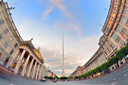 parade dublin - famous landmark in Dublin, Ireland center symbol - spire Photographie de stock - Aubaine LD & Abonnement, Code: 400-08191439