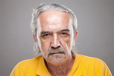 simsearch:400-04069319,k - Closeup portriat of an elderly man Foto de stock - Super Valor sin royalties y Suscripción, Código: 400-08254783