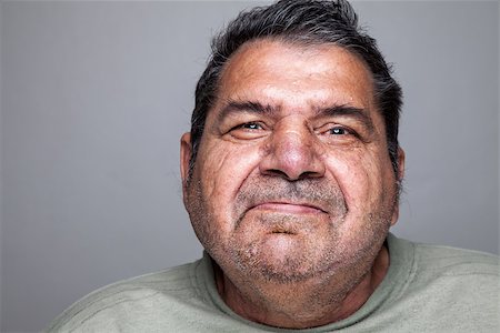 simsearch:400-04069319,k - Closeup portriat of an elderly man Foto de stock - Super Valor sin royalties y Suscripción, Código: 400-08254798