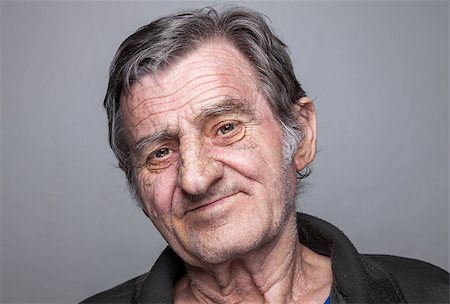 simsearch:400-04069319,k - Closeup portriat of an elderly man Foto de stock - Super Valor sin royalties y Suscripción, Código: 400-08254806