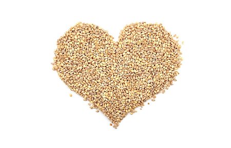 pearl barley - Pearl barley in a heart shape, isolated on a white background Foto de stock - Super Valor sin royalties y Suscripción, Código: 400-08255084