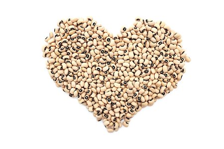 Black eyed beans in a heart shape, isolated on a white background Foto de stock - Super Valor sin royalties y Suscripción, Código: 400-08255291