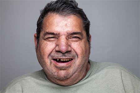 simsearch:400-04024967,k - Closeup portrait of an elderly man Foto de stock - Super Valor sin royalties y Suscripción, Código: 400-08255997