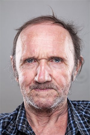 simsearch:400-04069319,k - Closeup portrait of an elderly man Foto de stock - Super Valor sin royalties y Suscripción, Código: 400-08255993
