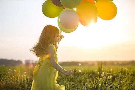 simsearch:400-08262183,k - Little girl with balloons Stock Photo - Budget Royalty-Free & Subscription, Code: 400-08261118