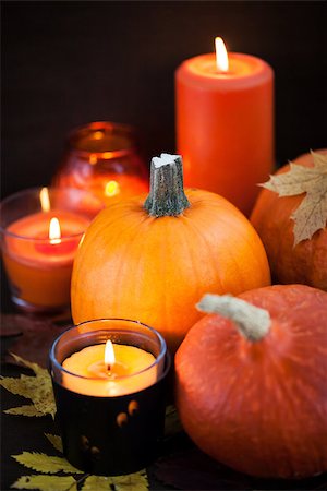 simsearch:400-03938737,k - Decorative halloween pumpkins and candles, selective focus Photographie de stock - Aubaine LD & Abonnement, Code: 400-08261955