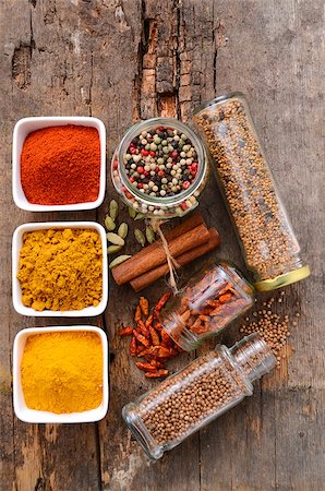 simsearch:400-06069438,k - Herbs and spices selection, on wooden table background Photographie de stock - Aubaine LD & Abonnement, Code: 400-08284130