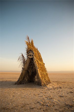 A hut in Tunisian desert in traditional living style Stock Photo - Budget Royalty-Free & Subscription, Code: 400-08286071