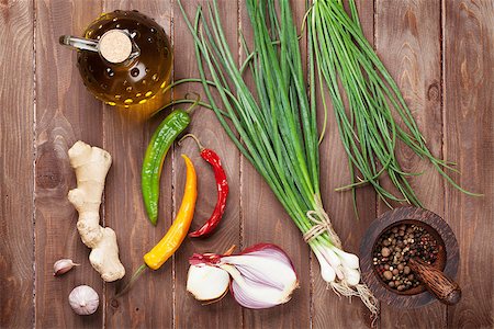 simsearch:400-04846756,k - Fresh garden herbs and spices on wooden table. Top view Stock Photo - Budget Royalty-Free & Subscription, Code: 400-08287312
