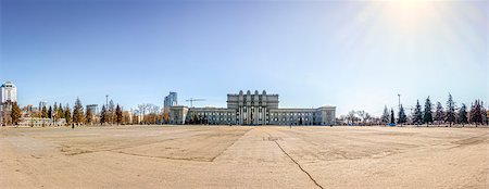 soviet style - Kuibyshev Square and the State Academic Opera and Ballet Theatre in Samara, Russia Stock Photo - Budget Royalty-Free & Subscription, Code: 400-08288894