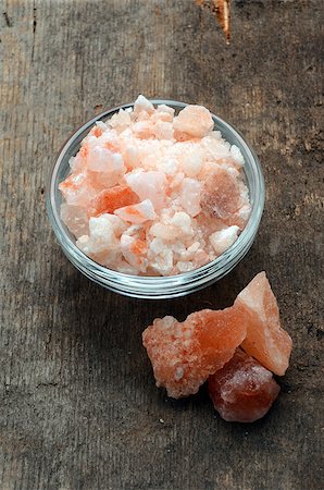 simsearch:400-08376668,k - Himalayan pink crystal salt high resolution image Stock Photo - Budget Royalty-Free & Subscription, Code: 400-08283230