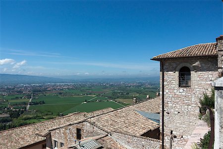 A view of the valley of Assisi Stockbilder - Microstock & Abonnement, Bildnummer: 400-08283569