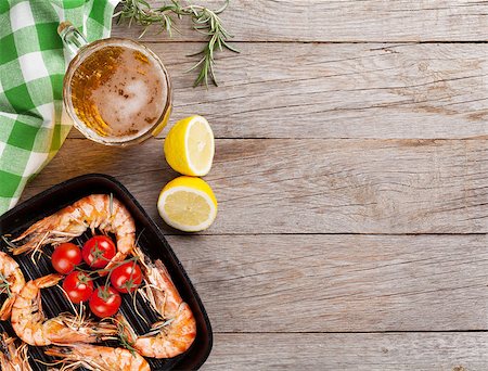 penaeus monodon - Grilled shrimps on frying pan and beer. Top view with copy space Stock Photo - Budget Royalty-Free & Subscription, Code: 400-08294951