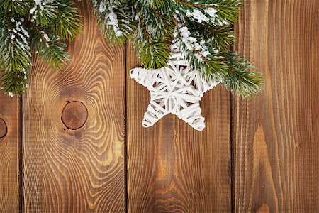 simsearch:400-07299371,k - Christmas fir tree and star shape decor on rustic wooden board with copy space Foto de stock - Super Valor sin royalties y Suscripción, Código: 400-08295802