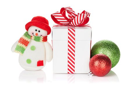 simsearch:400-07933751,k - Christmas gift box, baubles and snowman toy. Isolated on white background Photographie de stock - Aubaine LD & Abonnement, Code: 400-08295851
