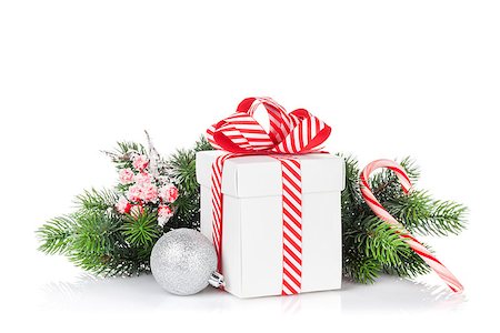 simsearch:400-07933751,k - Christmas gift box, bauble and candy cane. Isolated on white background Photographie de stock - Aubaine LD & Abonnement, Code: 400-08295852