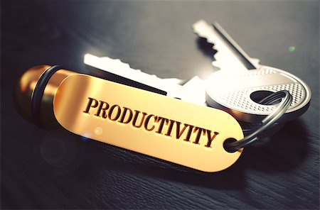 simsearch:400-07338798,k - Keys and Golden Keyring with the Word Productivity over Black Wooden Table with Blur Effect. Toned Image. Fotografie stock - Microstock e Abbonamento, Codice: 400-08297851