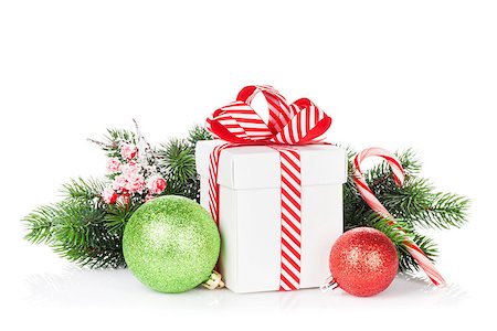 simsearch:400-07933751,k - Christmas gift box, baubles and candy cane. Isolated on white background Photographie de stock - Aubaine LD & Abonnement, Code: 400-08298908
