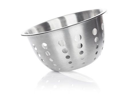 simsearch:400-04755446,k - Colander. Isolated on white background Stock Photo - Budget Royalty-Free & Subscription, Code: 400-08299663