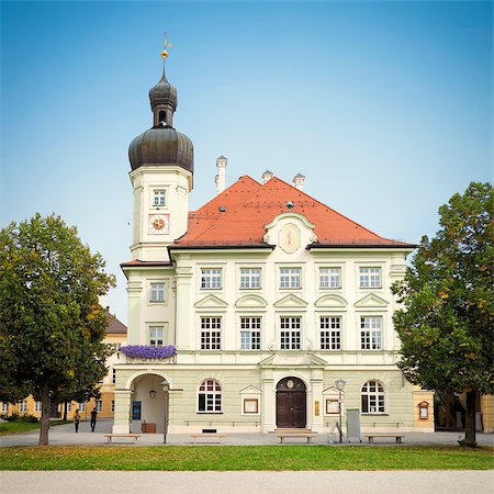 An image of the town hall Altoetting Bavaria Germany Stockbilder - Microstock & Abonnement, Bildnummer: 400-08299868