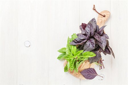 simsearch:400-07578178,k - Fresh garden basil on cutting board. Top view with copy space Stock Photo - Budget Royalty-Free & Subscription, Code: 400-08291264