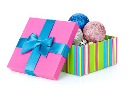 simsearch:400-07933751,k - Christmas colorful decor in gift box. Isolated on white background Photographie de stock - Aubaine LD & Abonnement, Code: 400-08291417