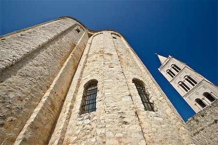 simsearch:400-06919640,k - Zadar saint Donat church wide view, historic architecture of Croatia Foto de stock - Royalty-Free Super Valor e Assinatura, Número: 400-08314098