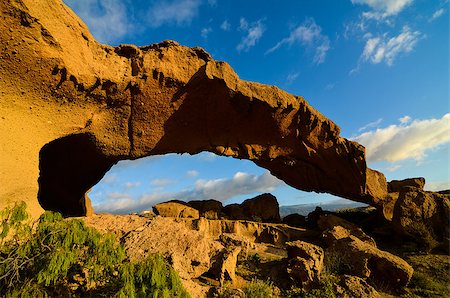 simsearch:400-07482626,k - Volcanic Formation Natural Arch in the Desert Tenerife Canary Islands Spain Photographie de stock - Aubaine LD & Abonnement, Code: 400-08315093