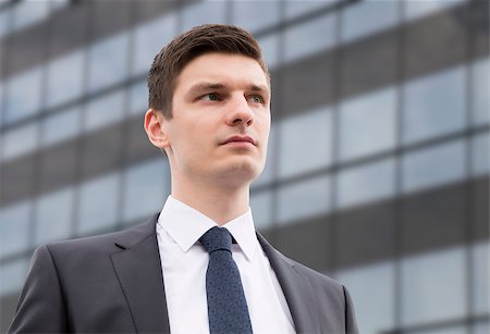 simsearch:400-03996768,k - Portrait of an handsome young businessman in an urban setting Stock Photo - Budget Royalty-Free & Subscription, Code: 400-08316607