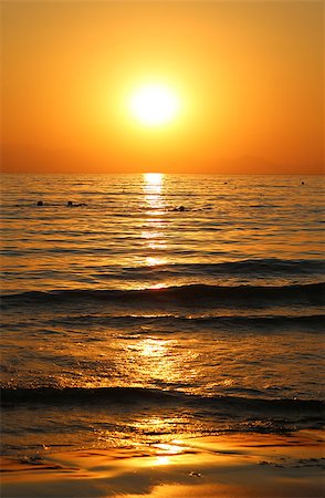 simsearch:400-08315659,k - Beautiful sunset in the Mediterranean Sea in Turkey Foto de stock - Super Valor sin royalties y Suscripción, Código: 400-08317380