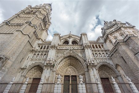 Side view of Toledo Cathedral, wide angle, Spain Stock Photo - Budget Royalty-Free & Subscription, Code: 400-08317652