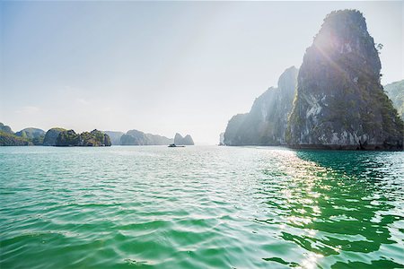 Halong Bay, Vietnam. Unesco World Heritage Site. Most popular place in Vietnam. this landscape you can seen from the island Titop Photographie de stock - Aubaine LD & Abonnement, Code: 400-08317817