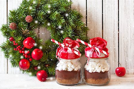 simsearch:400-08338402,k - Hot chocolate mix with marshmallow for Christmas presents or cooking holiday drink. Foto de stock - Super Valor sin royalties y Suscripción, Código: 400-08338402