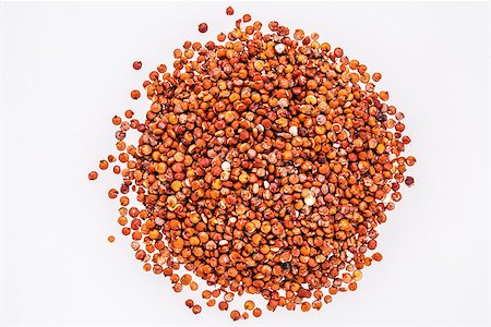 simsearch:400-08342097,k - gluten free red quinoa grain - top view of a pile isolated on white Foto de stock - Super Valor sin royalties y Suscripción, Código: 400-08332557