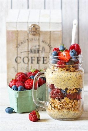 simsearch:400-08669360,k - Healthy breakfast. Homemade granola, chia seeds yogurt and fresh berries in mason jar. Stock Photo - Budget Royalty-Free & Subscription, Code: 400-08332818