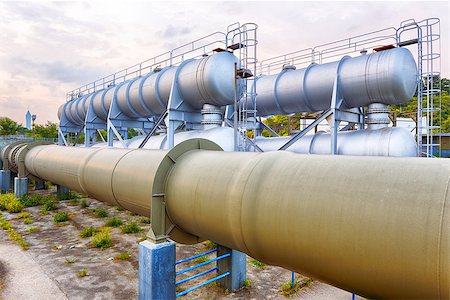 pictures of refineries in the sunset - Glow light of petrochemical industry water tank on sunset. Stock Photo - Budget Royalty-Free & Subscription, Code: 400-08333182