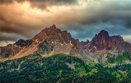 View at the sunset of The Devil Crest (left-Crete du Diable 2869 m) and The Grape Crest (right-Crete du Raisin) from Claree Valley in Hautes Alpes, Nevache, France Stock Photo - Budget Royalty-Free & Subscription, Code: 400-08333908