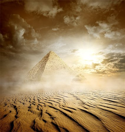 simsearch:400-09222068,k - Storm clouds and pyramids in sand desert Stock Photo - Budget Royalty-Free & Subscription, Code: 400-08343798