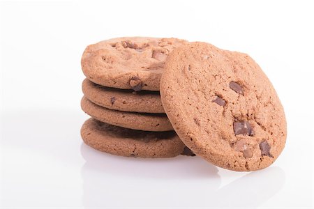 simsearch:400-04093610,k - Chocolate chip cookie isolated on white background Stock Photo - Budget Royalty-Free & Subscription, Code: 400-08370478