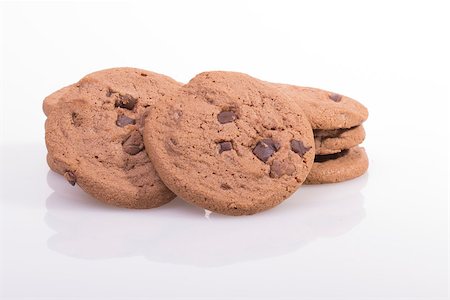 simsearch:400-04093610,k - Chocolate chip cookie isolated on white background Stock Photo - Budget Royalty-Free & Subscription, Code: 400-08370778