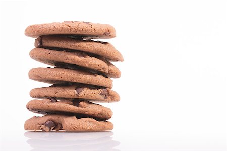 simsearch:400-04093610,k - Chocolate chip cookie isolated on white background Stock Photo - Budget Royalty-Free & Subscription, Code: 400-08370780