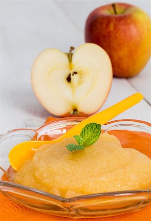 Applesauce with cinnamon and orange spoon. Stock Photo - Budget Royalty-Free & Subscription, Code: 400-08371062