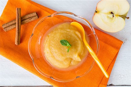 Applesauce with cinnamon and orange spoon. Stock Photo - Budget Royalty-Free & Subscription, Code: 400-08371063