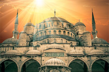 simsearch:6119-08278580,k - Fantastic view of Blue Mosque with sun and amazing sunbeams, Istanbul, Turkey Photographie de stock - Aubaine LD & Abonnement, Code: 400-08371185