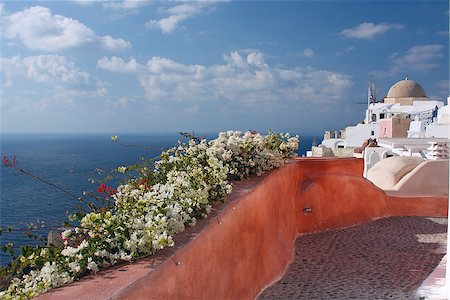 simsearch:400-08371615,k - View at the village of Oia in greek island of Santorini Fotografie stock - Microstock e Abbonamento, Codice: 400-08371614