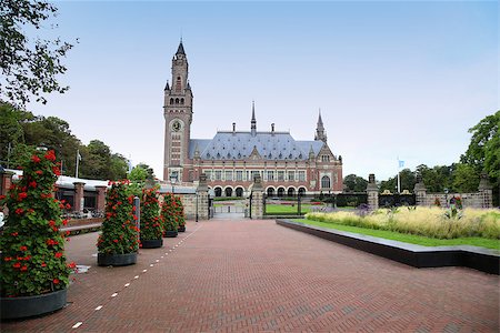 simsearch:400-08432432,k - The Peace Palace - International Court of Justice in The Hague, Holland Fotografie stock - Microstock e Abbonamento, Codice: 400-08371619