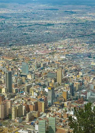 Aerial view of buildings and mountains from Monserrate hill of Bogota, the capital citiy of Colombia, in South America Photographie de stock - Aubaine LD & Abonnement, Code: 400-08372030