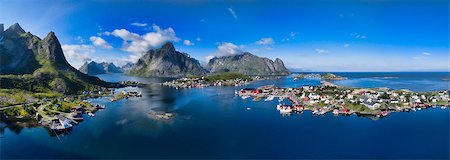 simsearch:400-08428494,k - Aerial panorama of Reine, scenic fishing town on Lofoten islands in Norway Stockbilder - Microstock & Abonnement, Bildnummer: 400-08372577